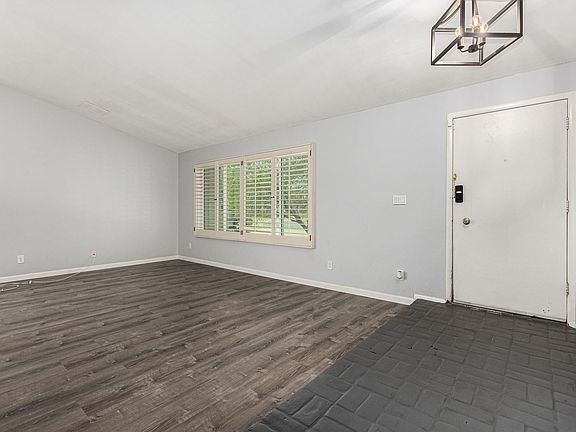 3rd image of 12219 N 26th Pl
