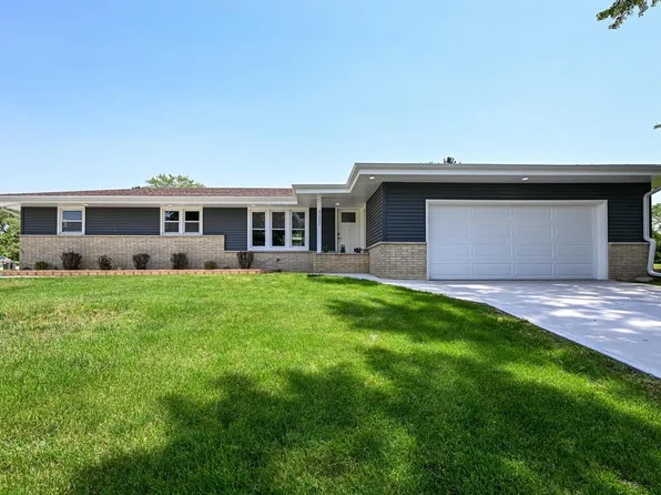 4200 South 104th STREET, Greenfield, WI 53228