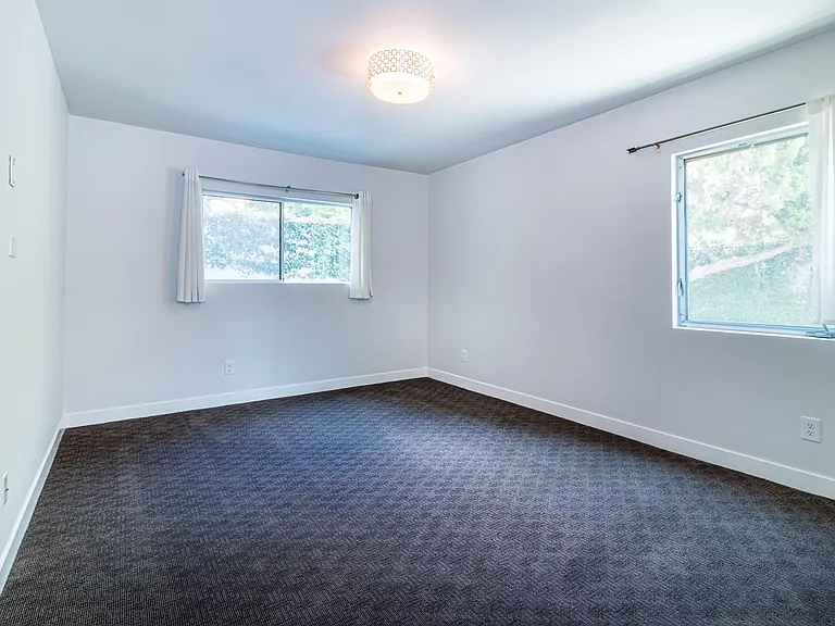 8421 Clinton St #101 — Photo 11