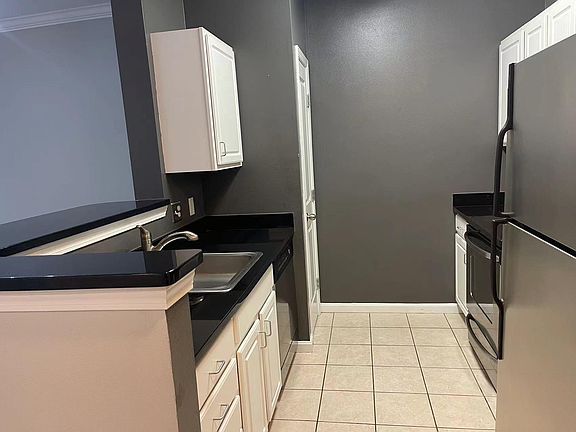 2nd image of 1000 Providence Pl APT 318