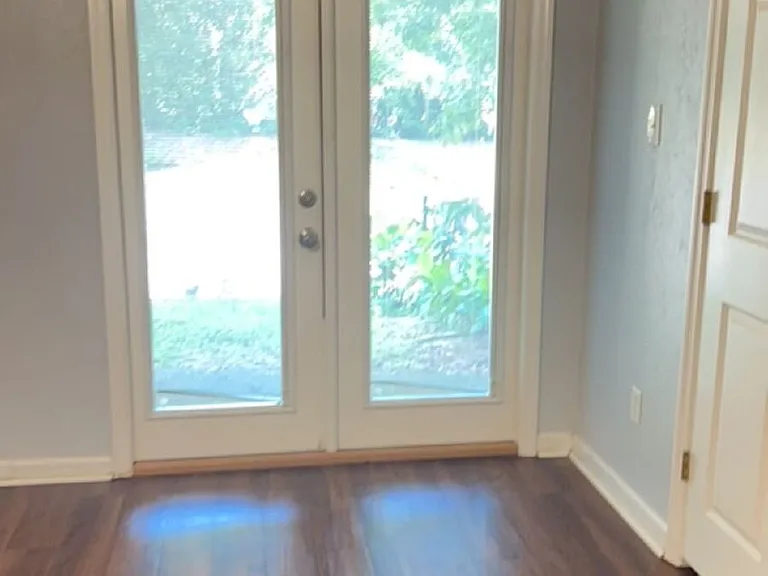 2530 Mar Ct — Photo 11