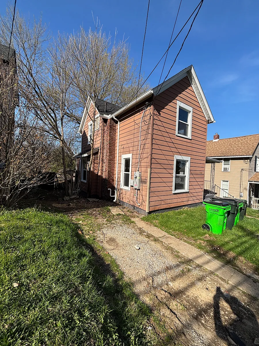 Building Photo - 1033 Shannon Ave
