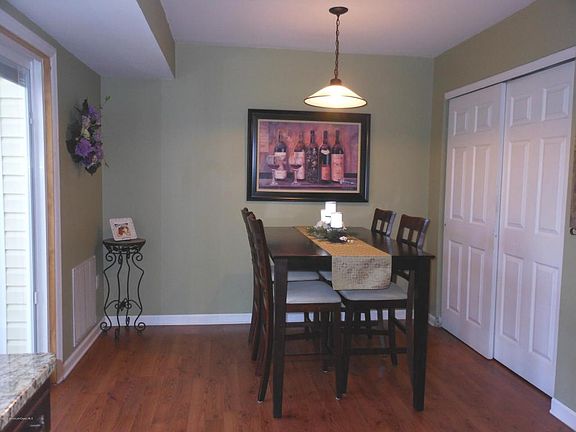 3rd image of 928 Jessica Ct #1000
