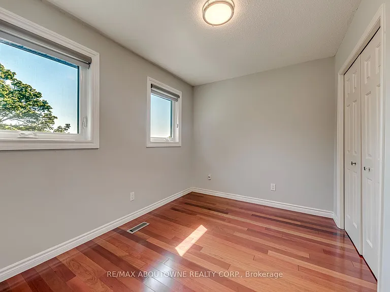 1124 Notley Cres — Photo 31