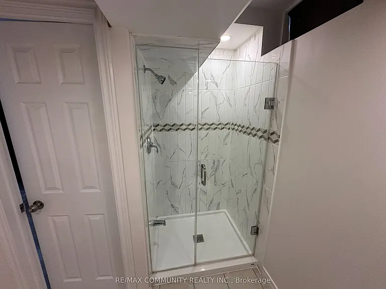 260 Inspire Blvd #BASEMENT — Photo 9