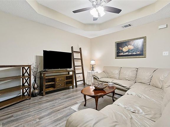 3rd image of 4209 Ames Blvd