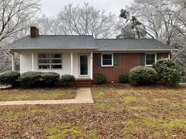 46 Robinhood Cir, Pfafftown, NC 27106