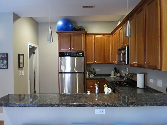 5th image of 1644 W North Ave APT 2N