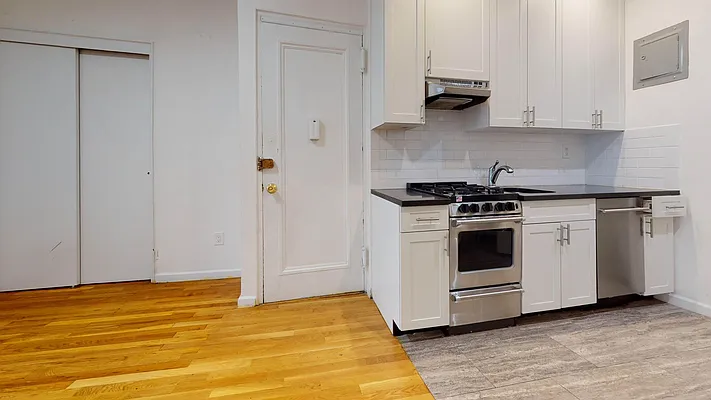 Rented by Bond New York | media 2