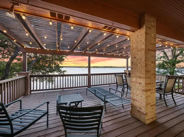 4110 Windswept Dr, Montgomery, TX 77356