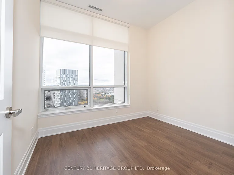 9075 Jane St #Penthouse 02 — Photo 29
