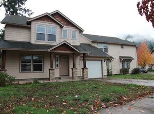 205 S 67th Ct, Springfield, OR 97478