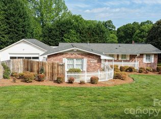 2037 Helen Dr, Gastonia, NC 28054