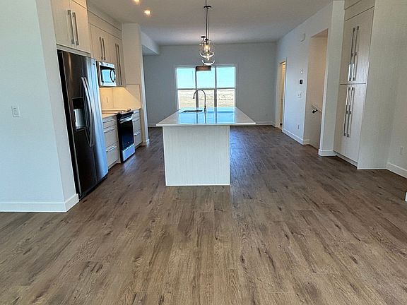 2nd image of 154 Merganser Dr W #154