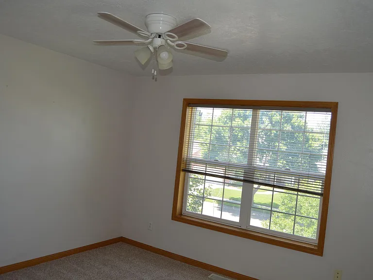 217 Arden Dr — Photo 6