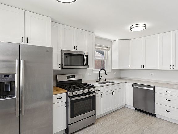 2nd image of 4150 W 83rd St