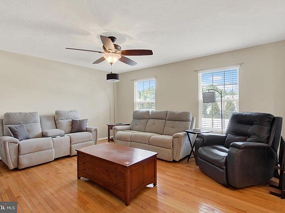 5th image of 239 Race Horse Rd