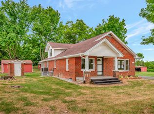 2137 S Mount Pleasant Rd, Greenbrier, TN 37073