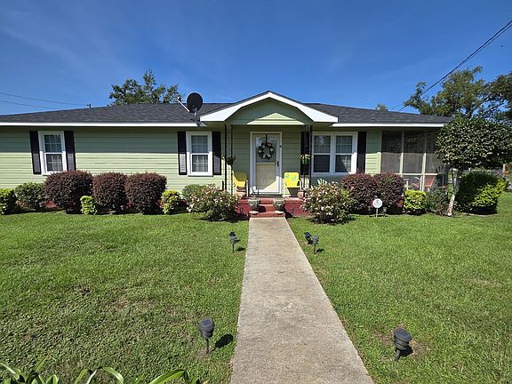 4th image of 9 Pecan Dr