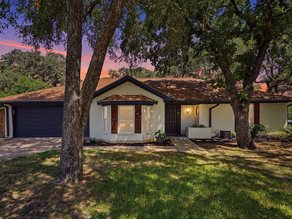 1st image of 700 Highland Crest Dr