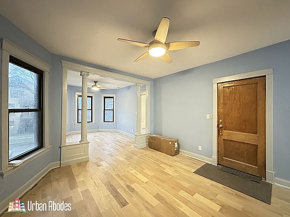 3rd image of 3245 N Lakewood Ave #2