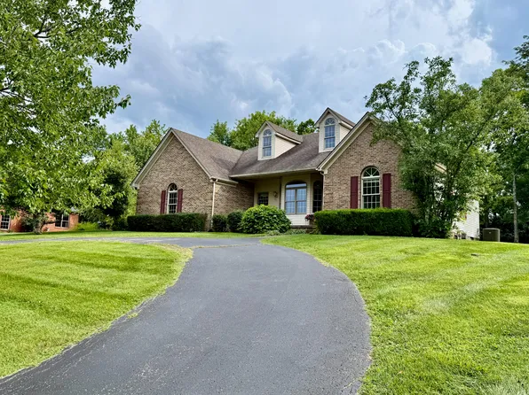243 Crown Point Dr, Frankfort, KY 40601