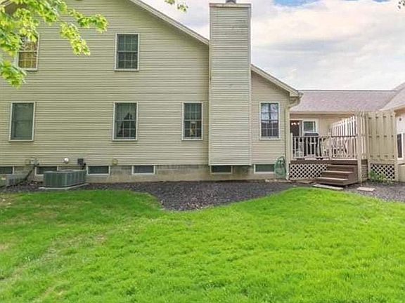 3rd image of 211 Talsman Dr Unit 3