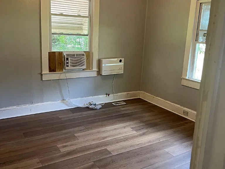 1709 Martin Ave — Photo 8