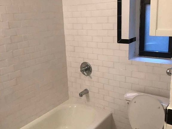 5th image of 29 W 65th St APT 4E