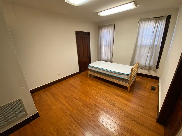 714 State St #2 — Photo 6
