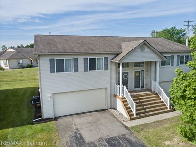 1108 Lake Park Dr, Grand Blanc, MI, 48439