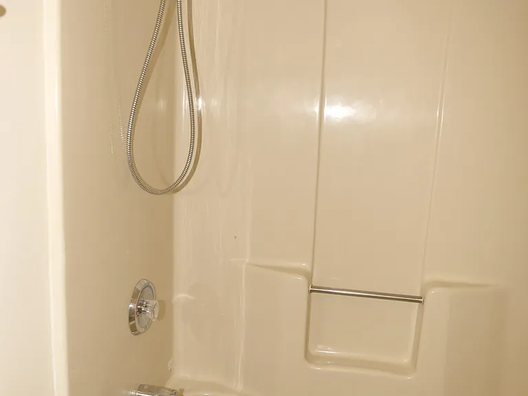 25 Laval Street Apartments — Photo 28