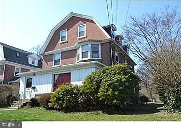 100 Grandview Rd #3 — Photo 1