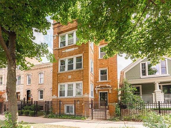 3rd image of 1911 N Humboldt Blvd #1A