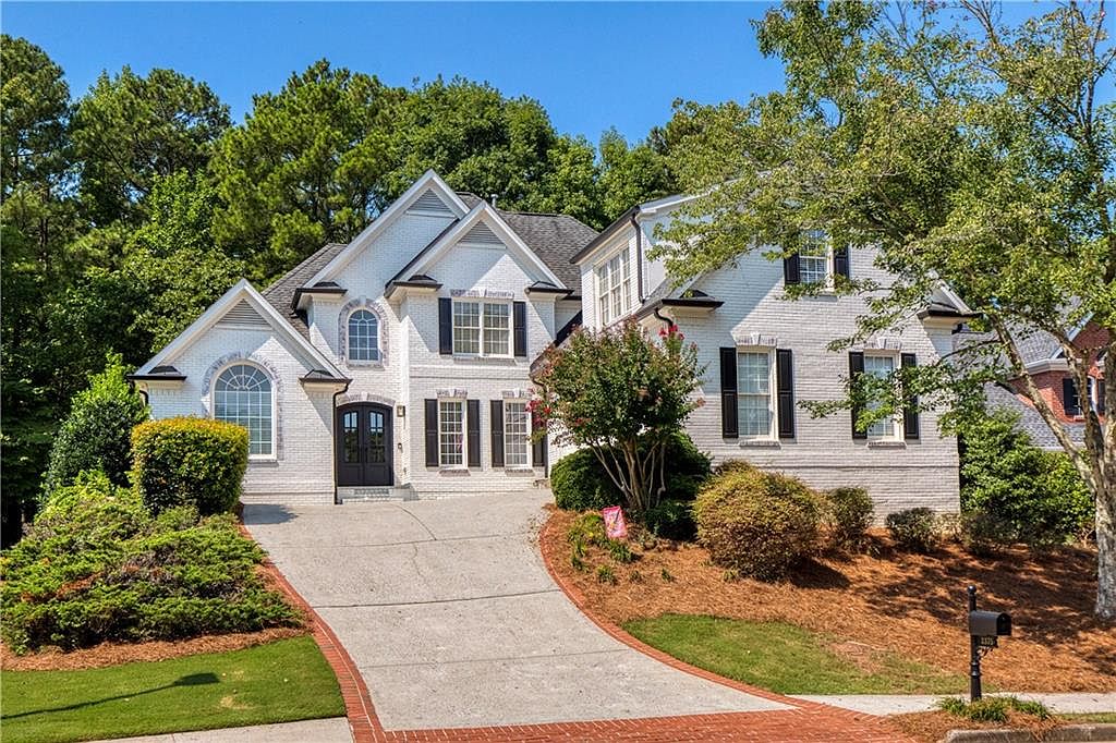 3375 Wolf Willow Close — Alpharetta Athletic Club