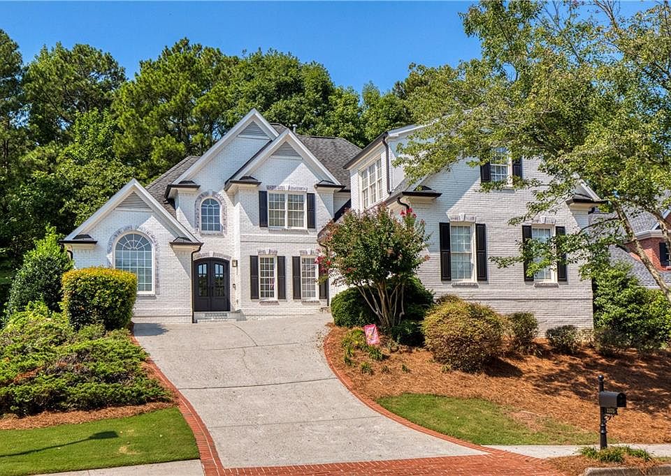 1st image of 3375 Wolf Willow Close