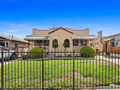 5828 8th Ave, Los Angeles, CA, 90043