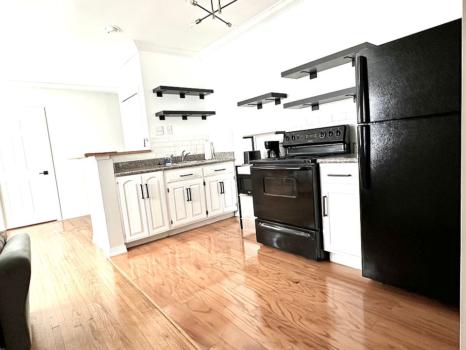 Kitchen area .with Recessed light