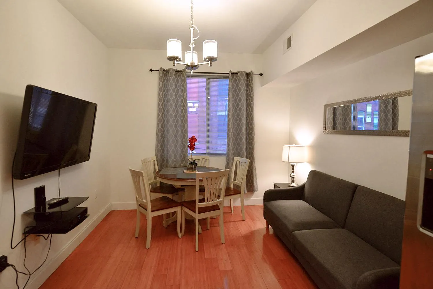 1030 Wood St — Photo 1
