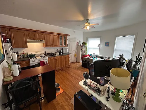 1154 W Lunt Ave Photo 1