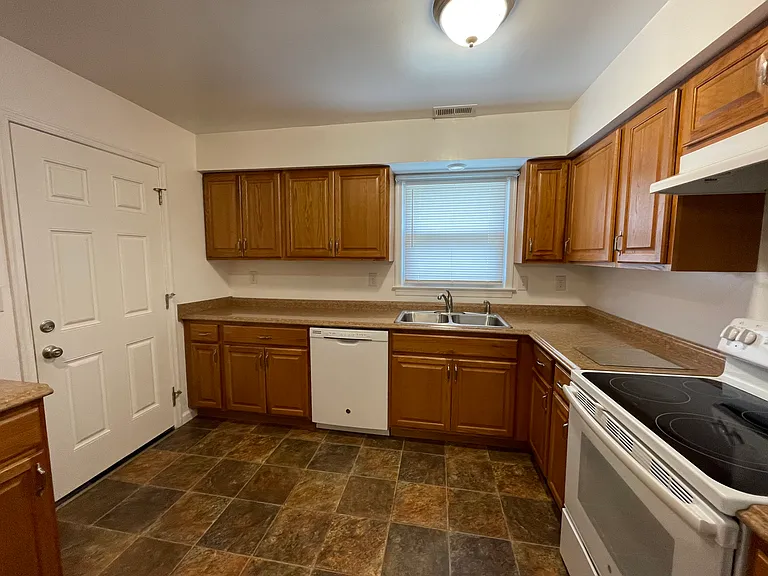 195 W Lorengo Ave — Photo 6