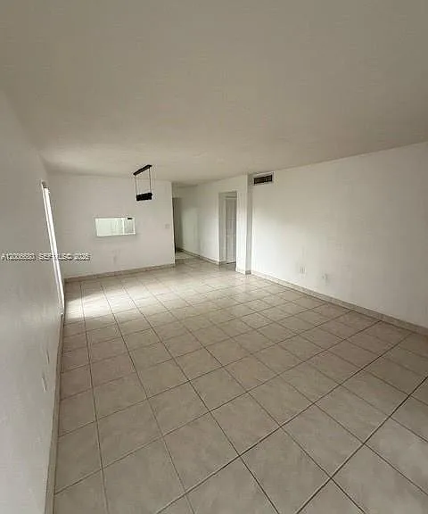 6884 N Kendall Dr #C404 — Photo 1