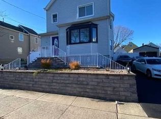 150 Maple Ave, Wallington, NJ 07057