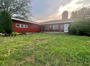 7305 Ranchero Rd, Cedar Falls, IA 50613