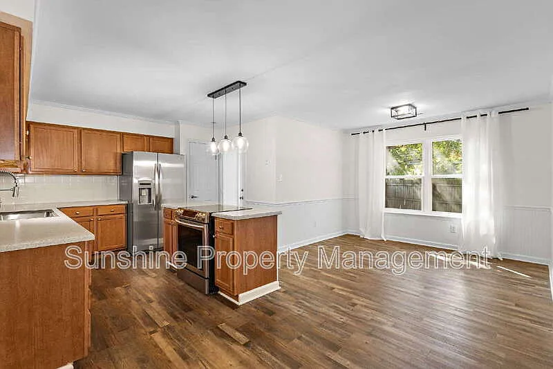 3 bed, 2.5 bath, 1600 sqft, $2,700 — Photo 4
