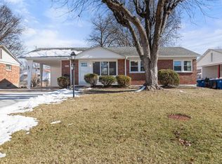 9032 Kickapoo Dr, Saint Louis, MO 63123