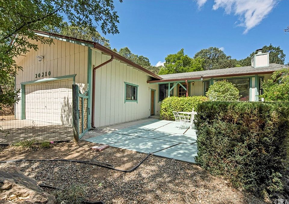 1st image of 20210 Siesta Ct