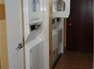 2nd image of 140 Newell St APT 3A