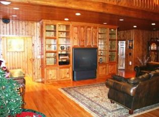 140 Overlook Dr, Pickens, SC 29671