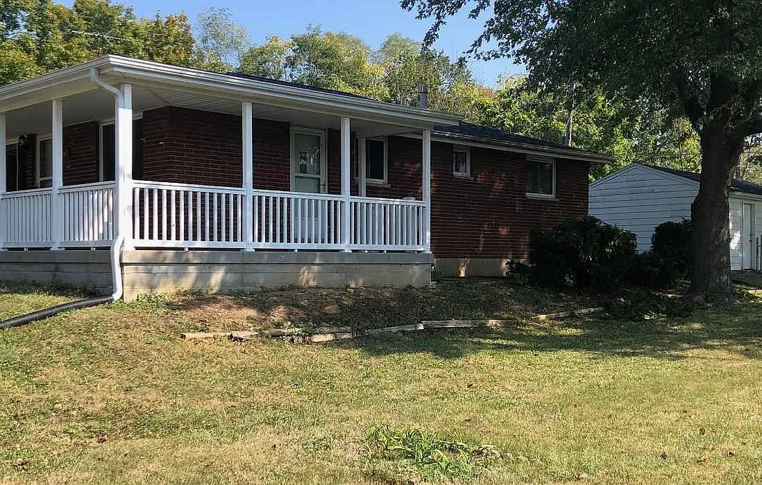 1443 Ridge St photo 1